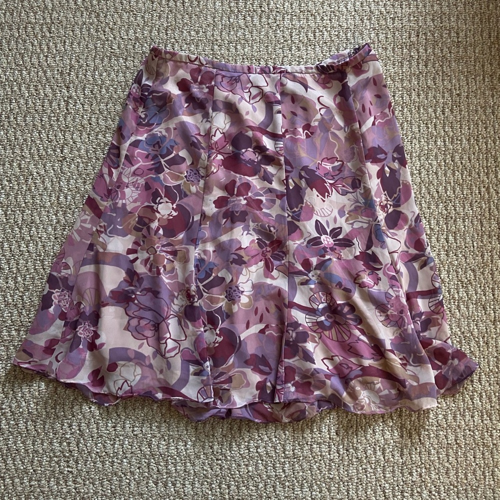 *VINTAGE* Pretty and Dainty Floral Skirt 90s Y2K Trendy Summer Spring Purple
